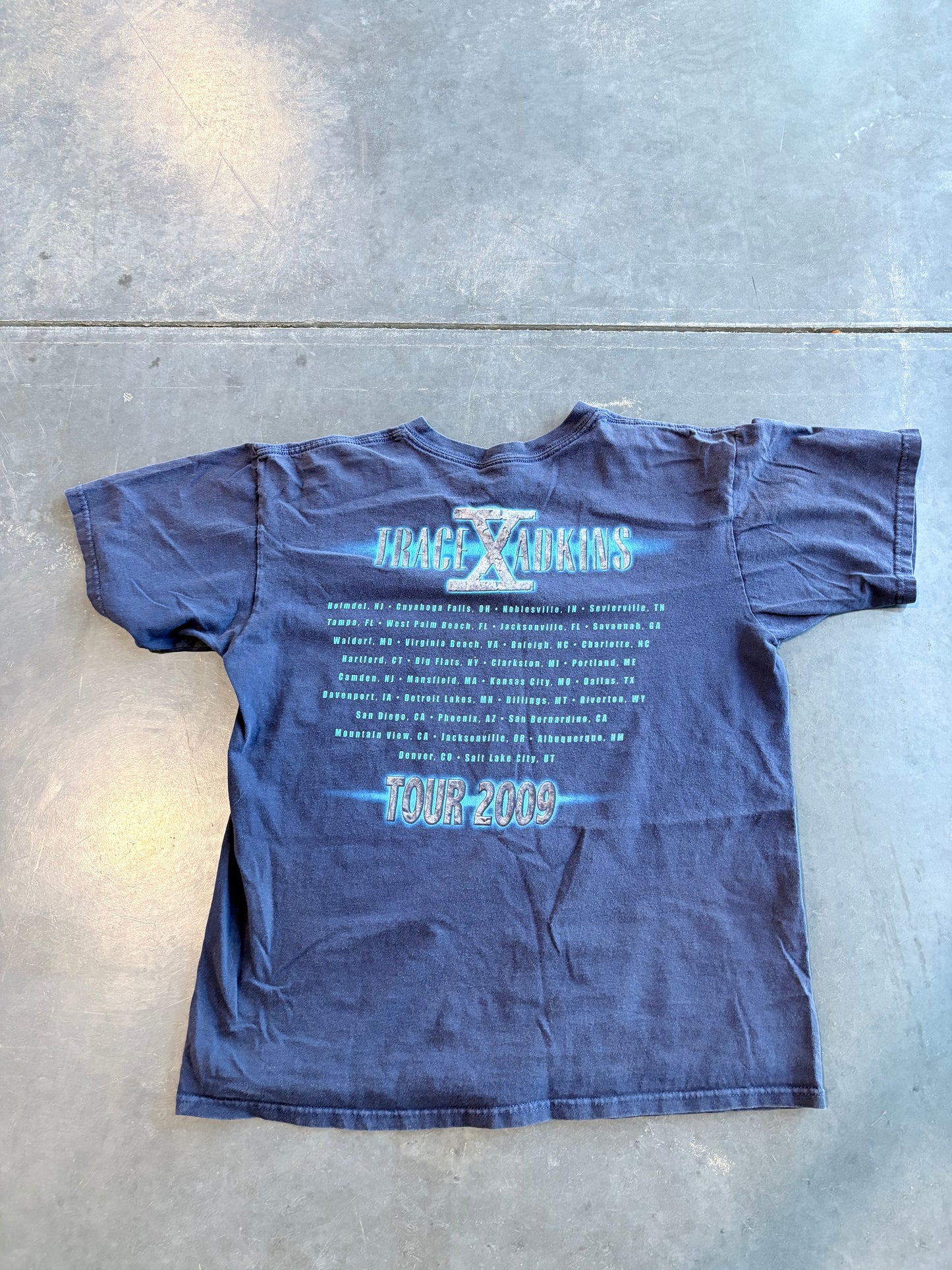 2009 Trace Adkins Tour Y2K Graphic Tee