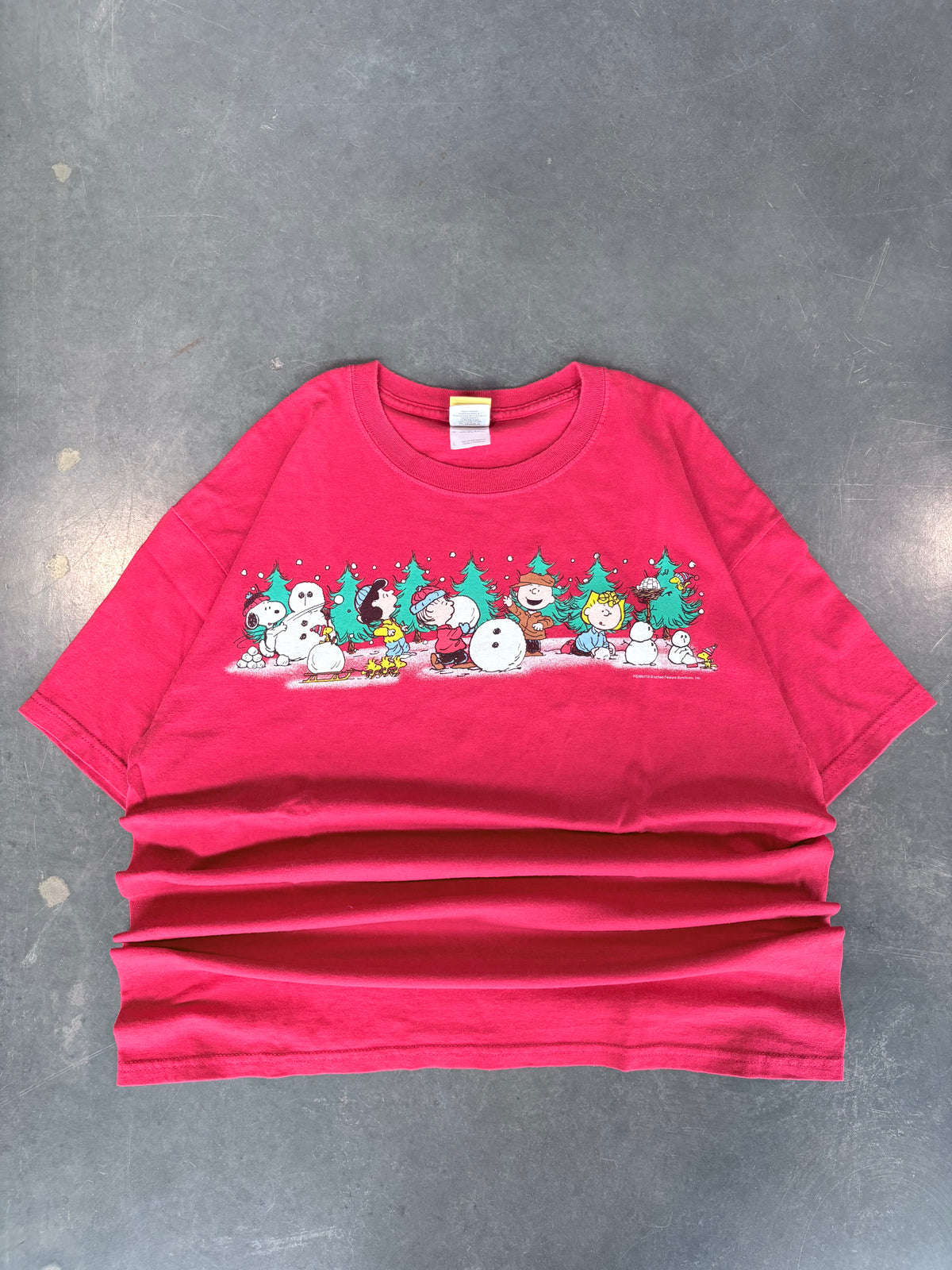 Vintage Y2K Peanuts Christmas Graphic Tee