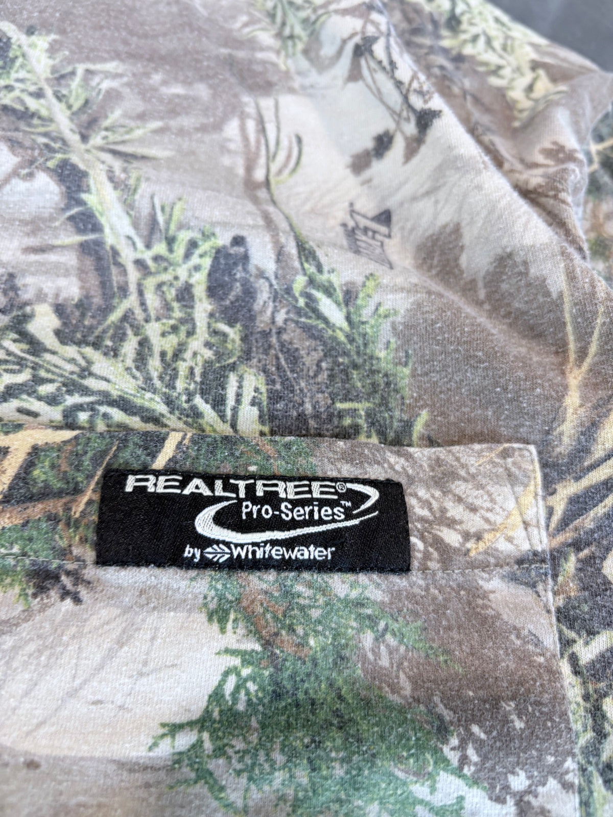 Vintage Y2K Realtree Camo Print Tee