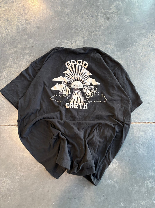 Good Earth Markets Graphic Tee