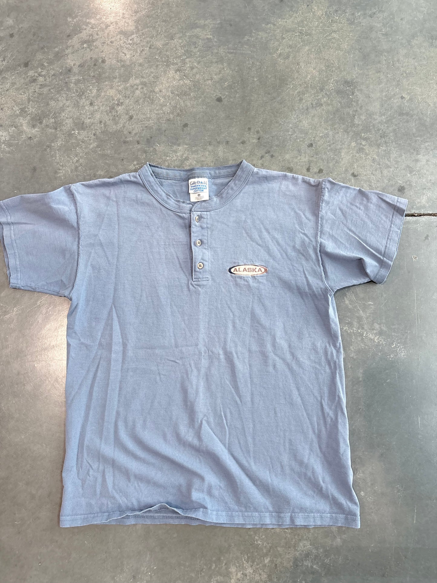 Vintage Y2K Alaska Graphic Tee