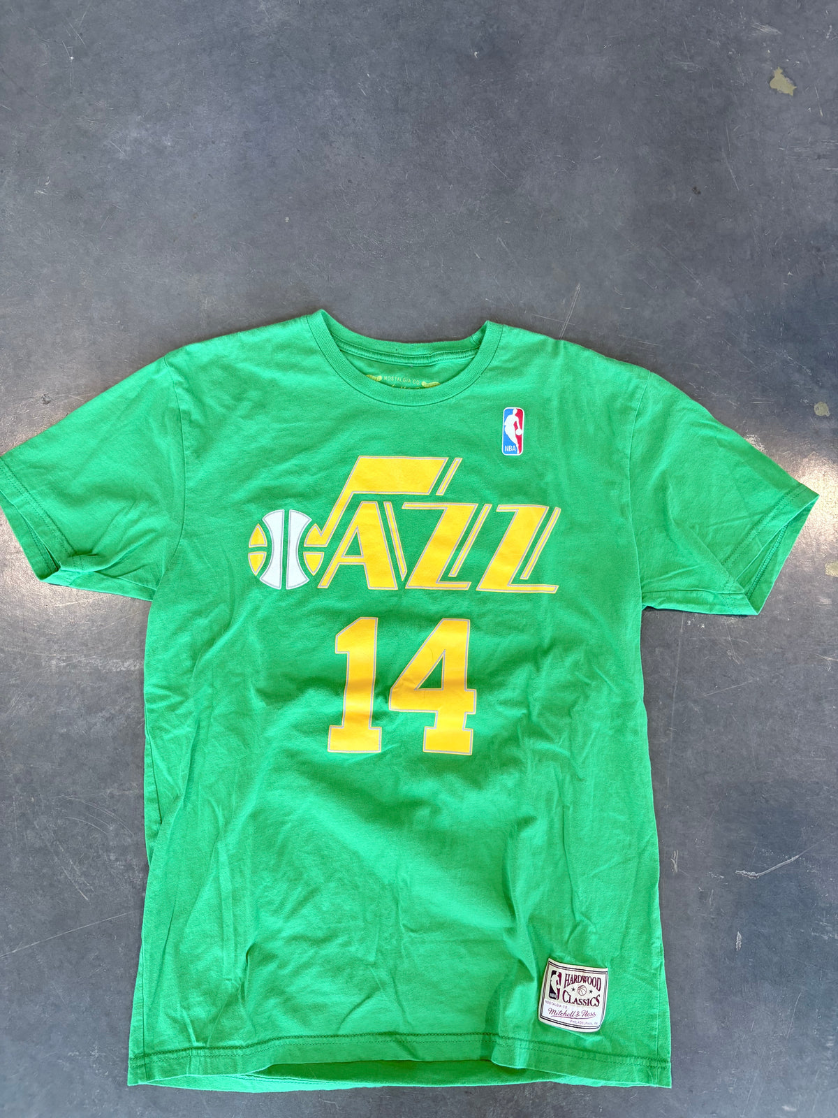 Utah Jazz #14 Hornacek Mitchell & Ness Hardwood Classics Graphic Tee
