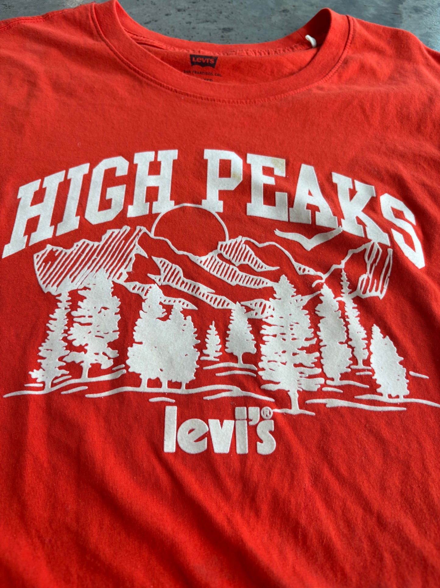 Levi’s Graphic Tee