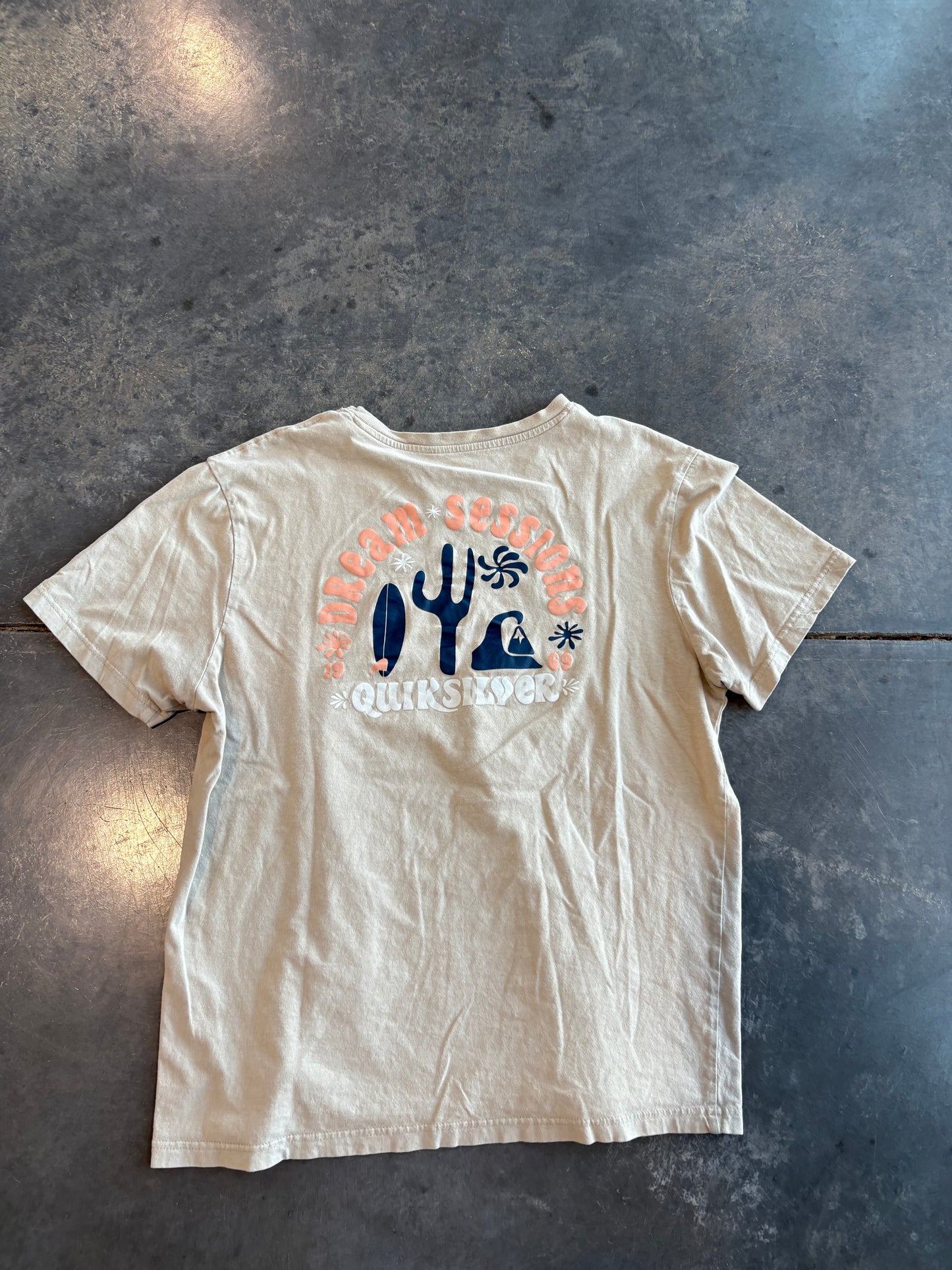 Quiksilver Streetwear Graphic Tee