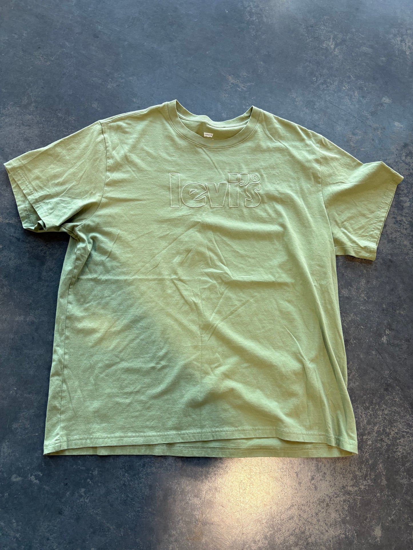 Levi’s Graphic Tee