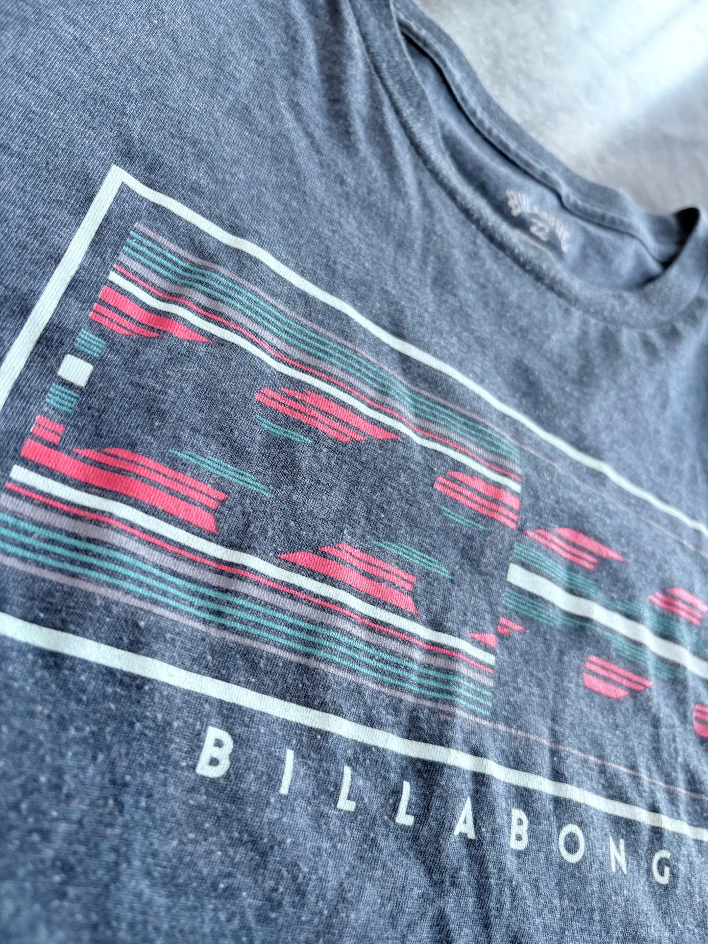 Y2K Billabong Graphic Tee