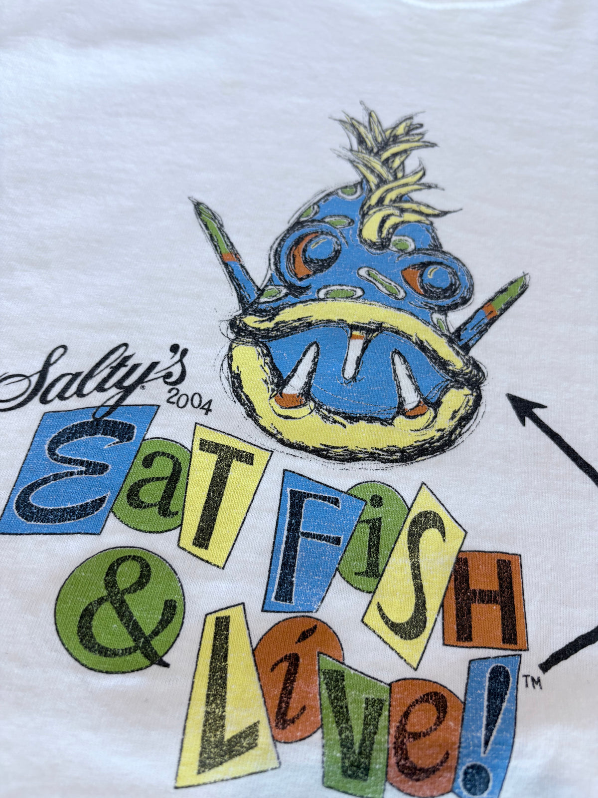 Vintage Y2K Eat Fish & Live! Graphic Tee