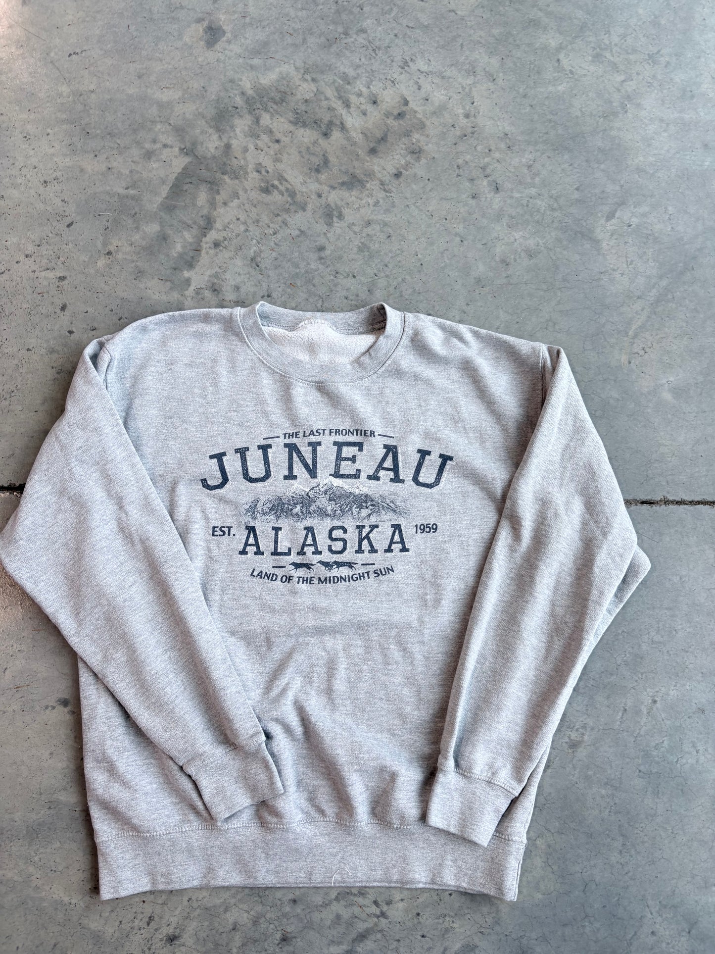 Vintage Alaska Graphic Sweater