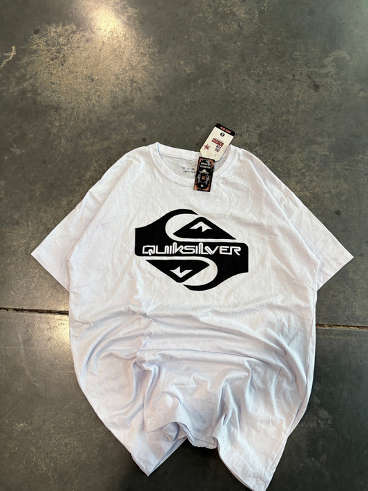 Quicksilver Graphic Tee *NEW WITH TAGS*