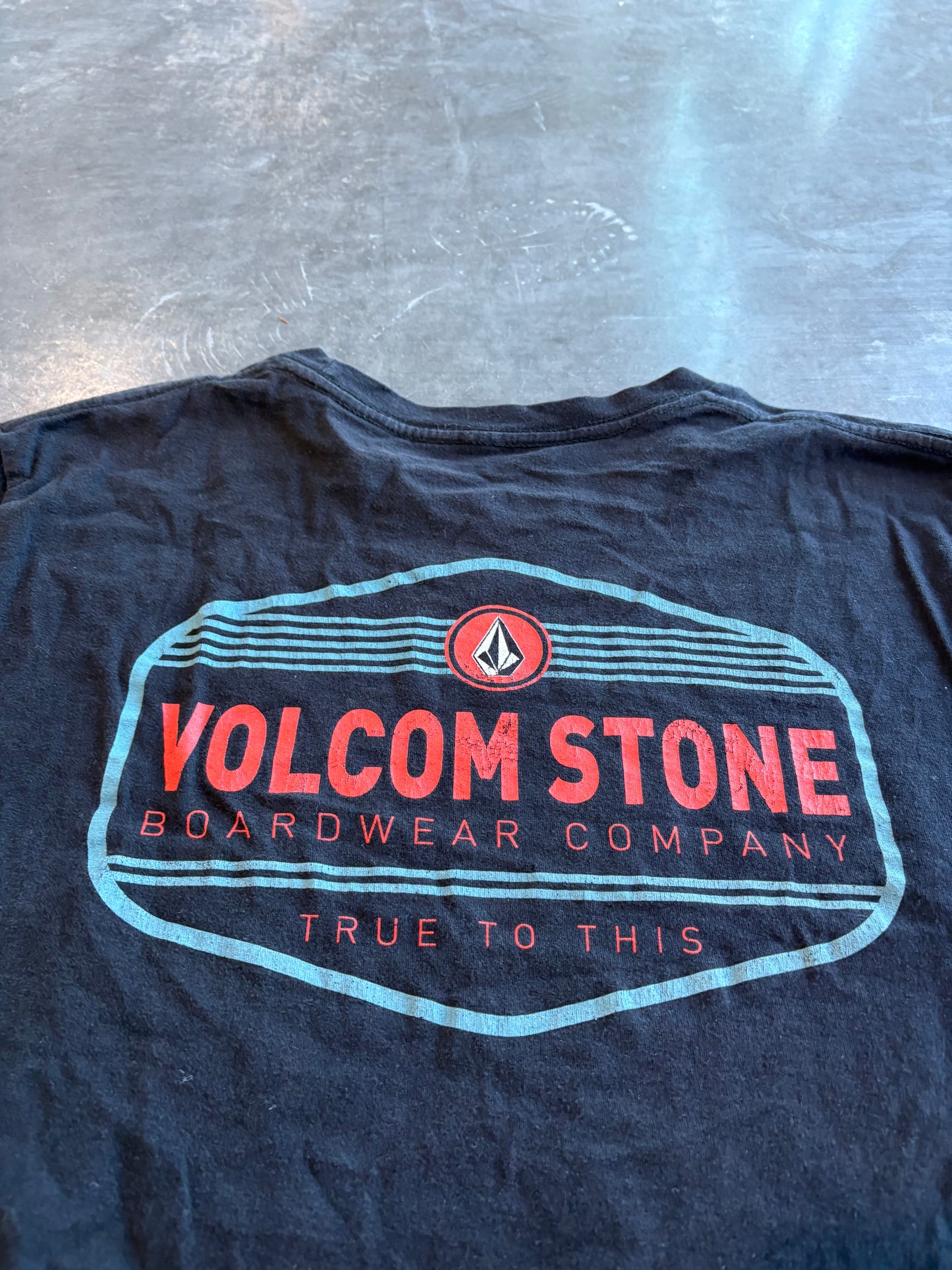 Volcom Stone Graphic Tee Gildan Size