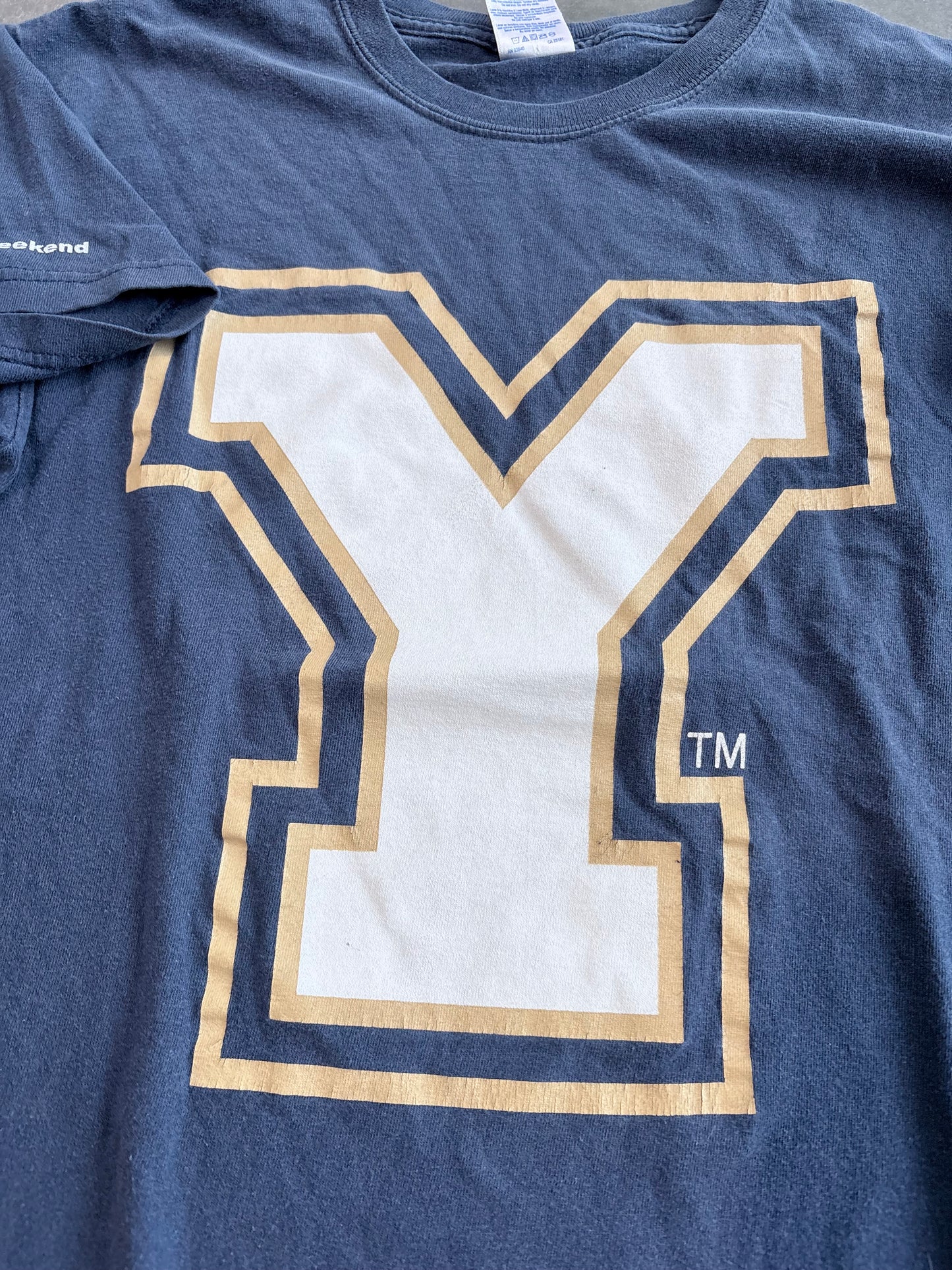 Vintage Y2K BYU Cougars Graphic Tee