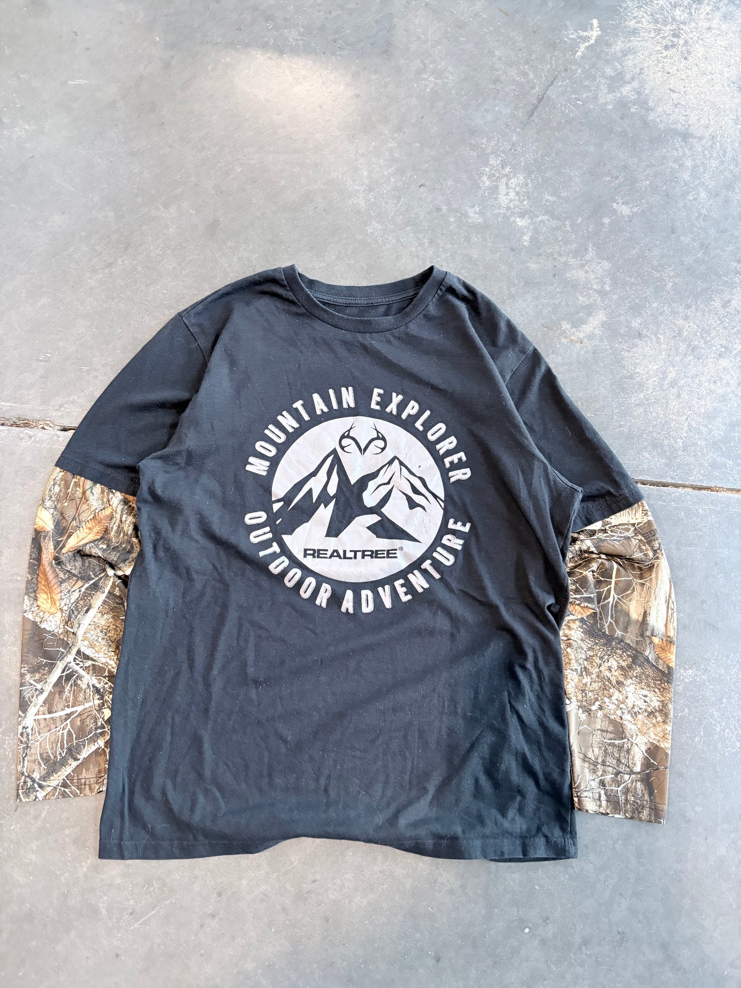 Realtree Camo Graphic Long Sleeve