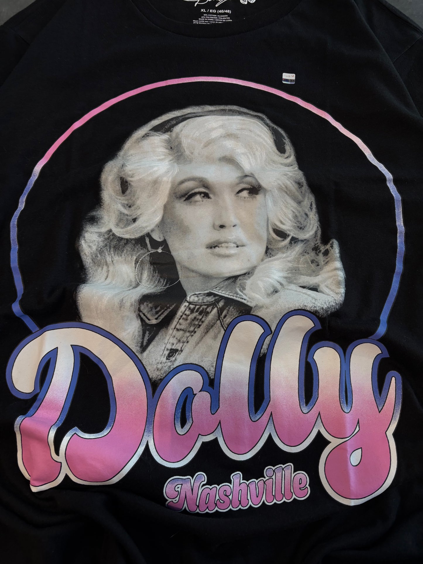 Dolly Graphic Tee