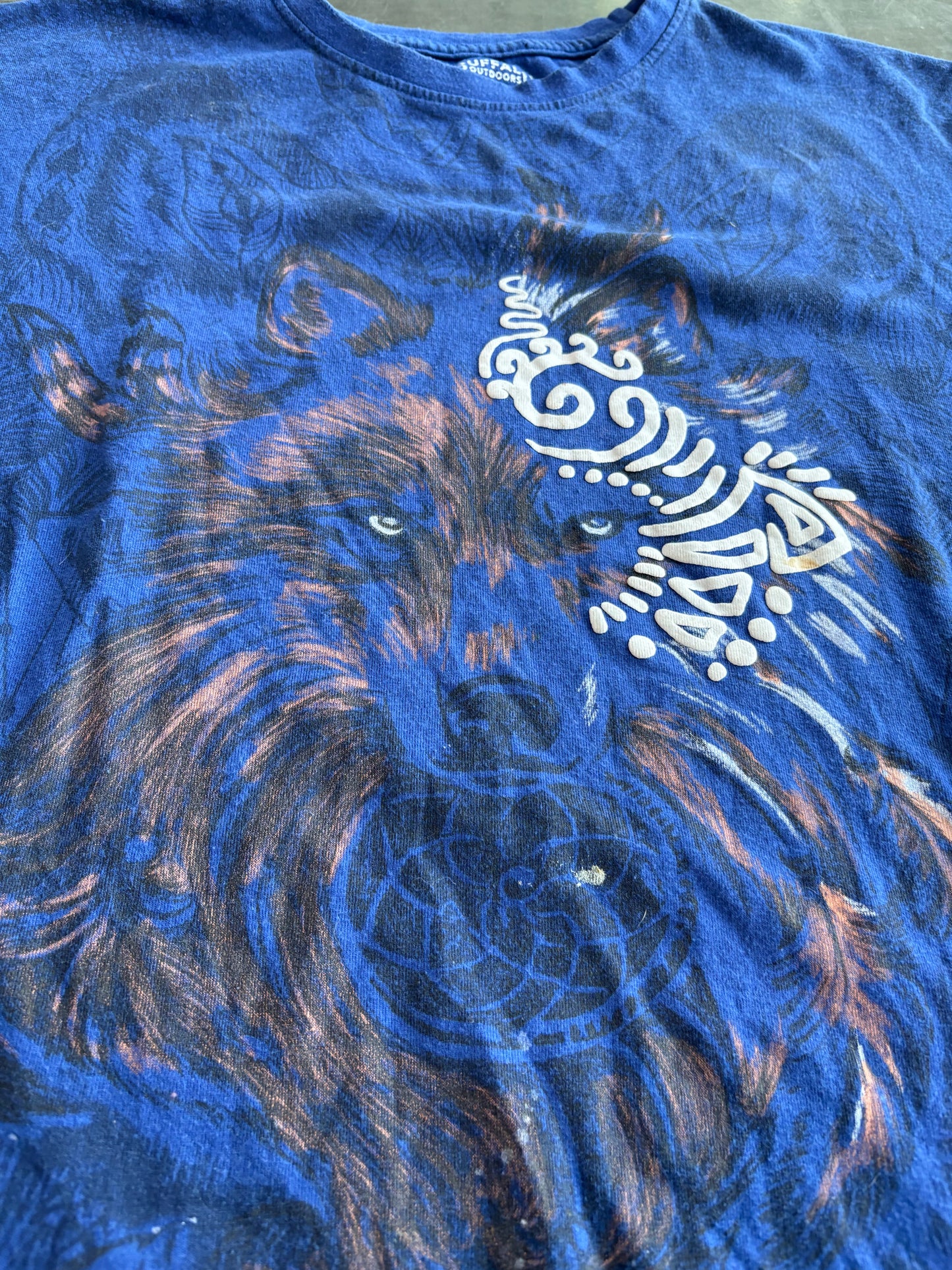 Vintage Wolf Graphic Tee