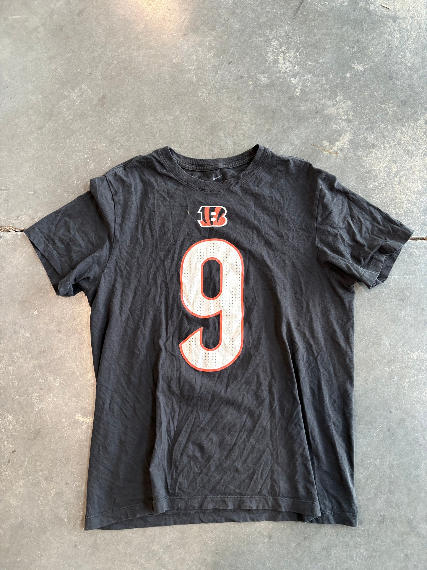 Cincinnati Bengals #9 Joe Burrow Nike Graphic Tee