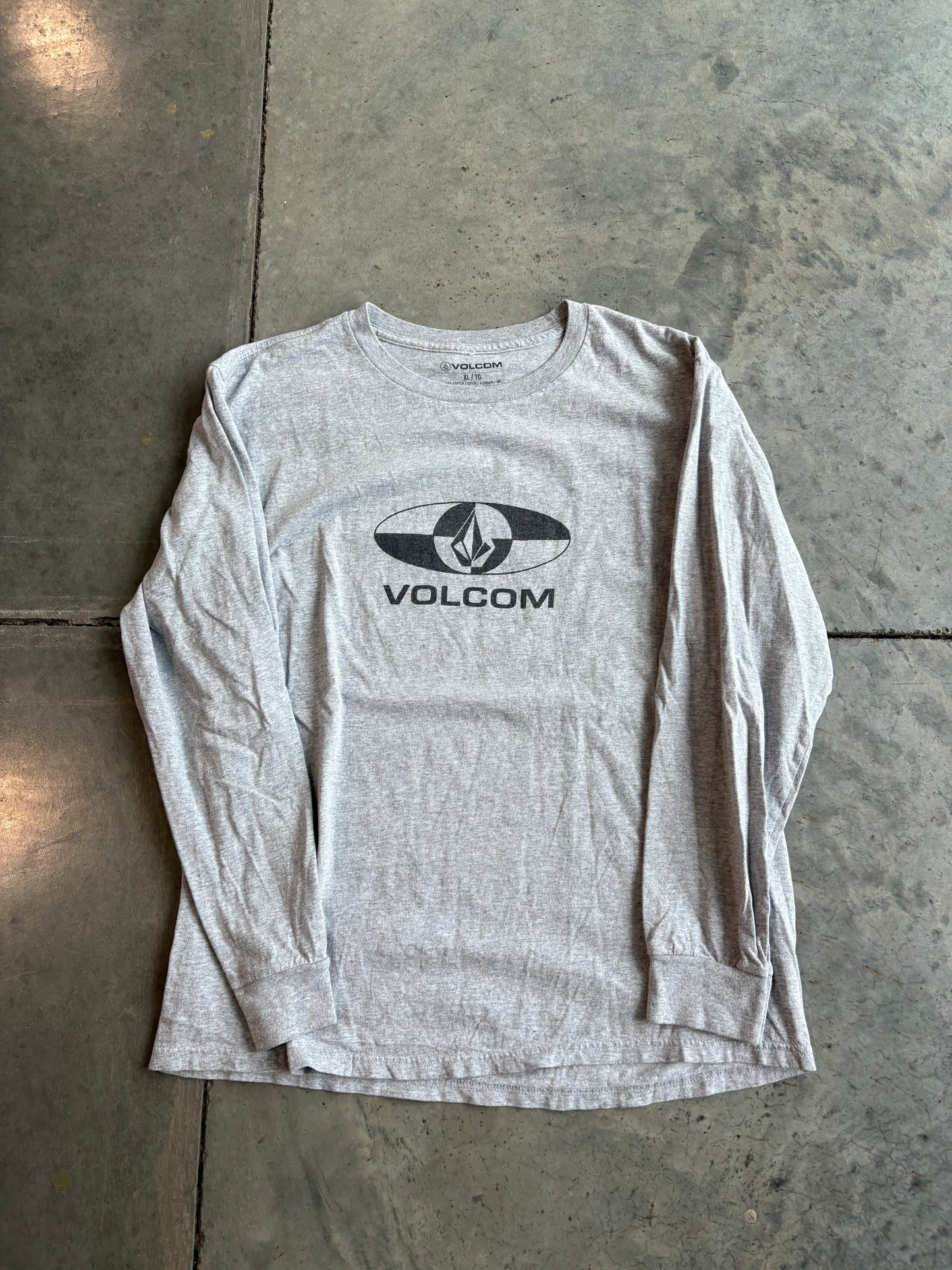 Y2K Volcom Graphic Long Sleeve