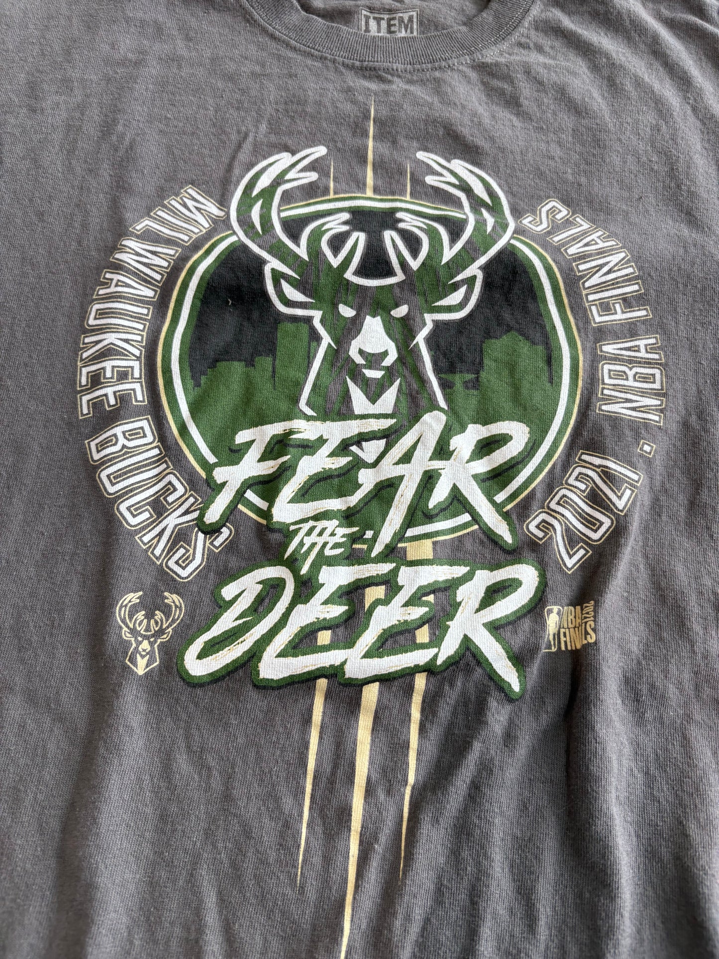Milwaukee Bucks Graphic Tee