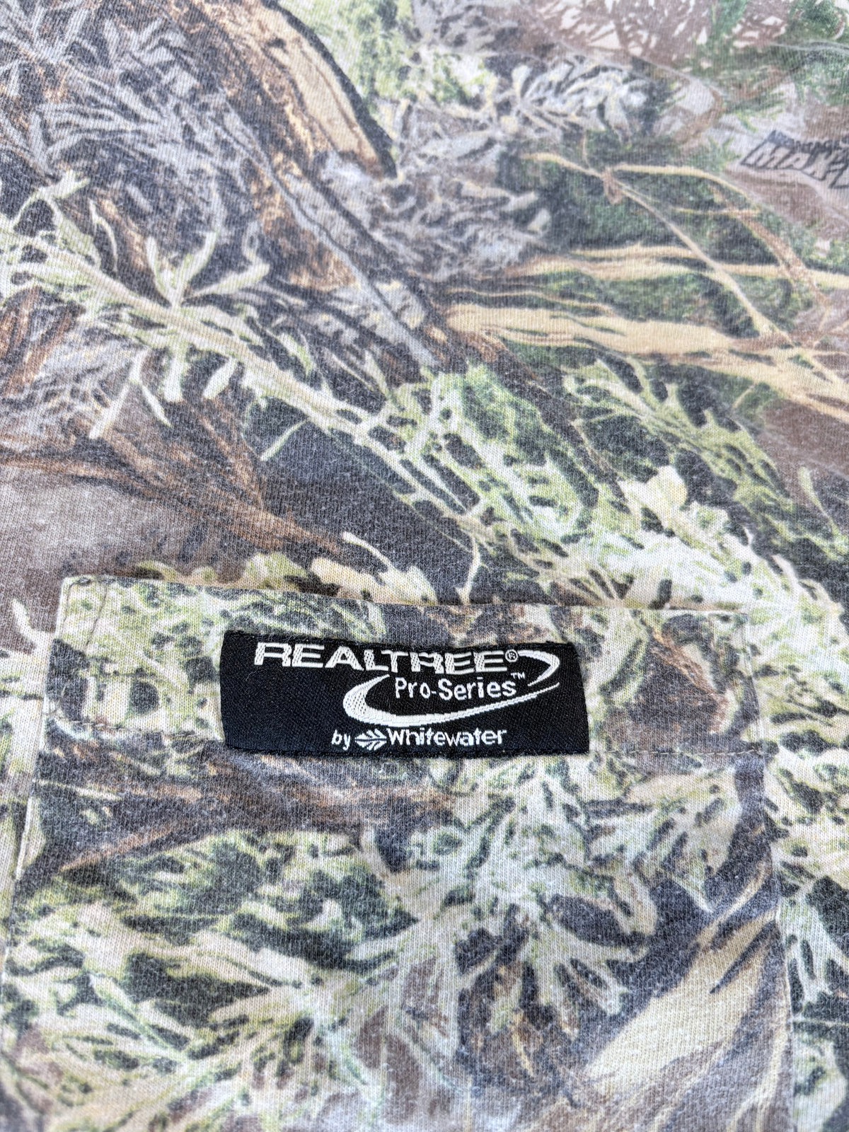 Vintage Y2K Realtree Camo Print Tee