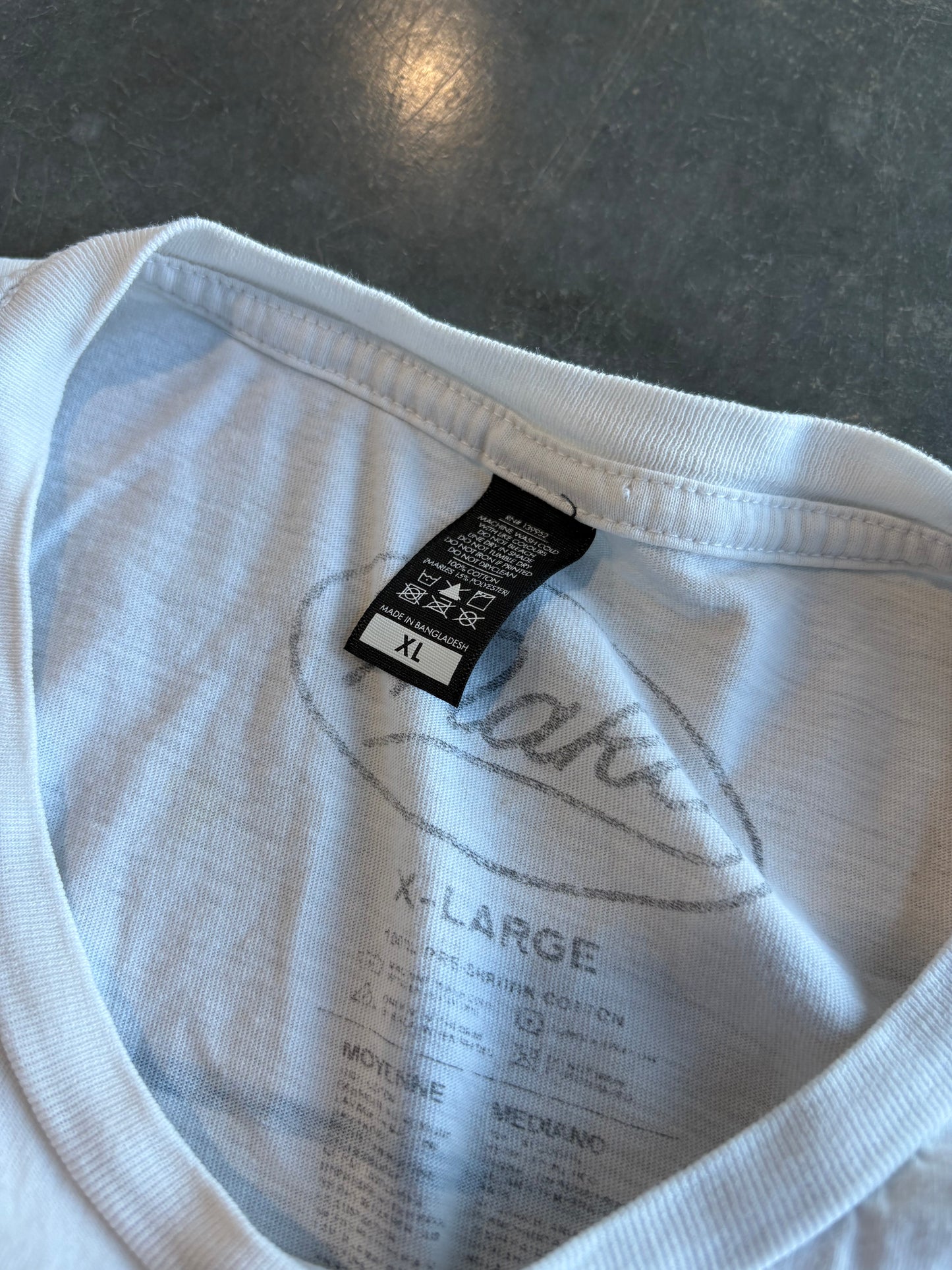 Mako Surf Graphic Tee