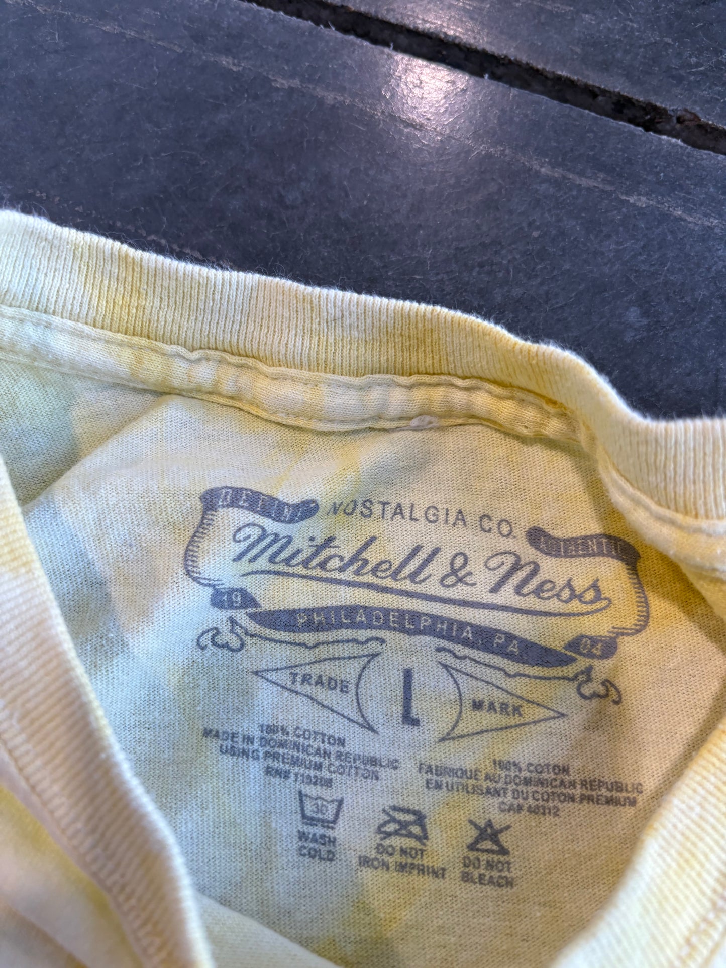 Los Ángeles Lakers Mitchell & Ness Graphic Tee