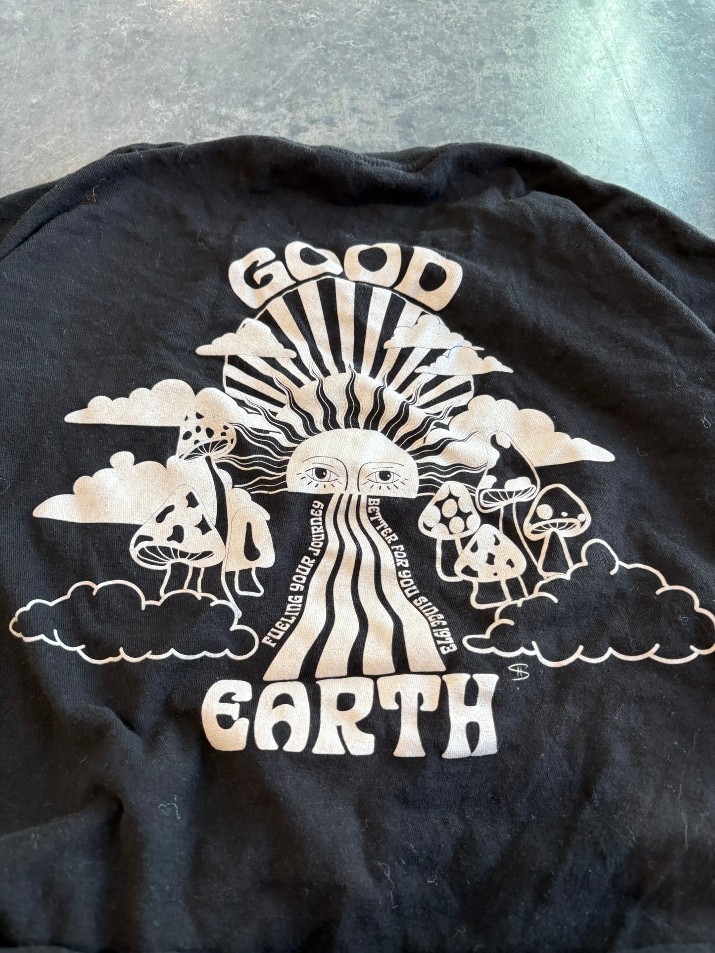 Good Earth Markets Graphic Tee