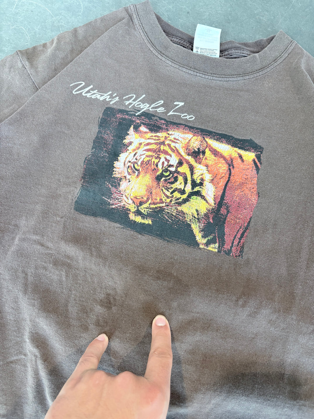 Vintage Y2K Utah Hogle Zoo Graphic Tee