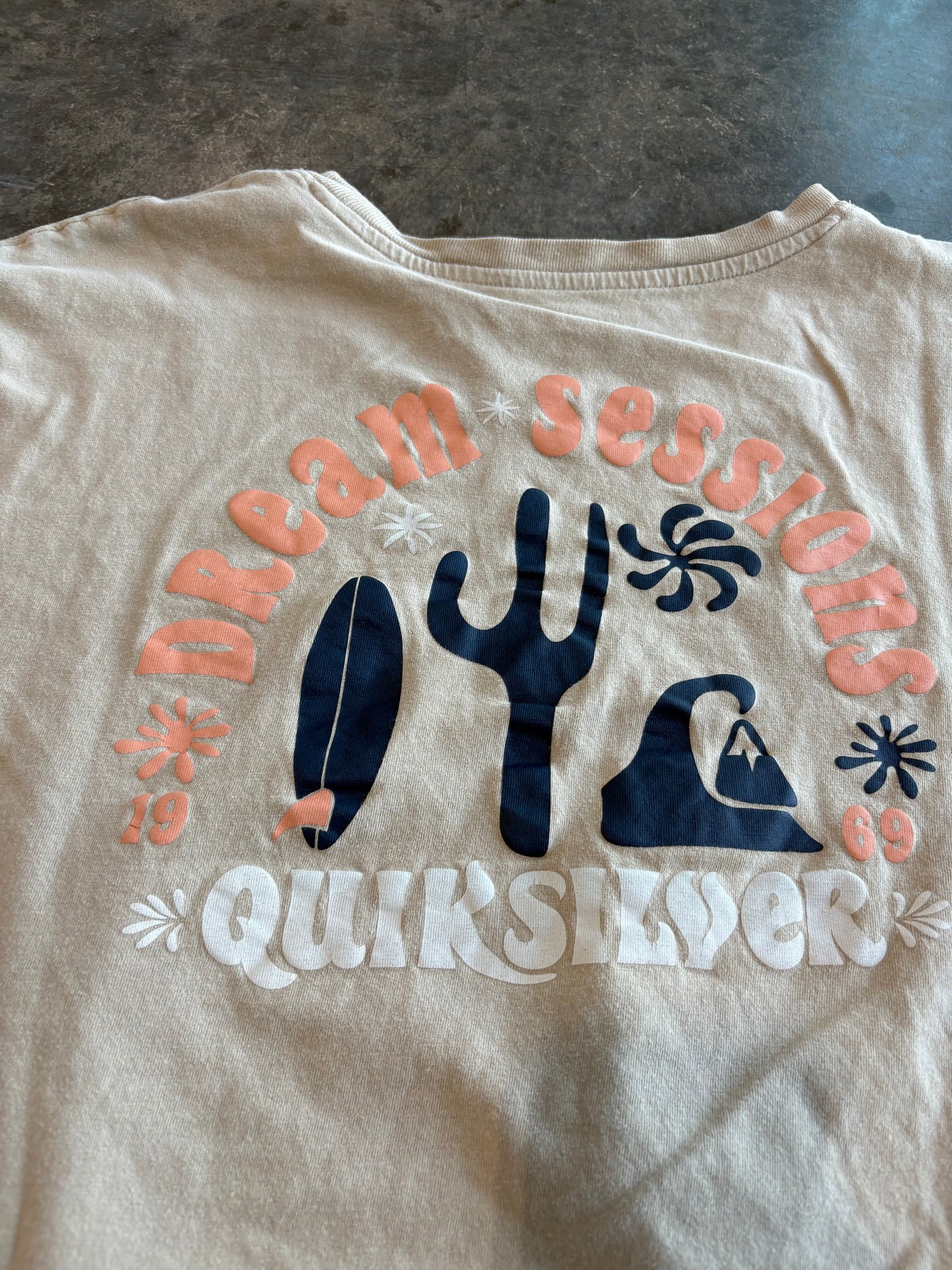 Quiksilver Streetwear Graphic Tee