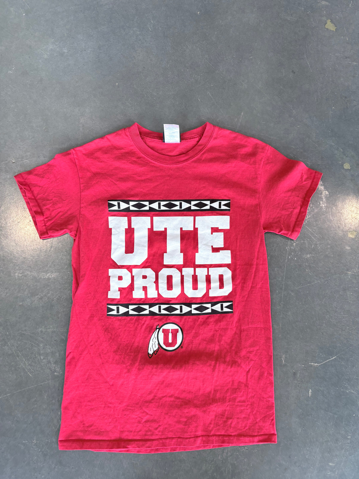 Y2K Utah Utes “Ute Proud” Tribal Graphic Tee