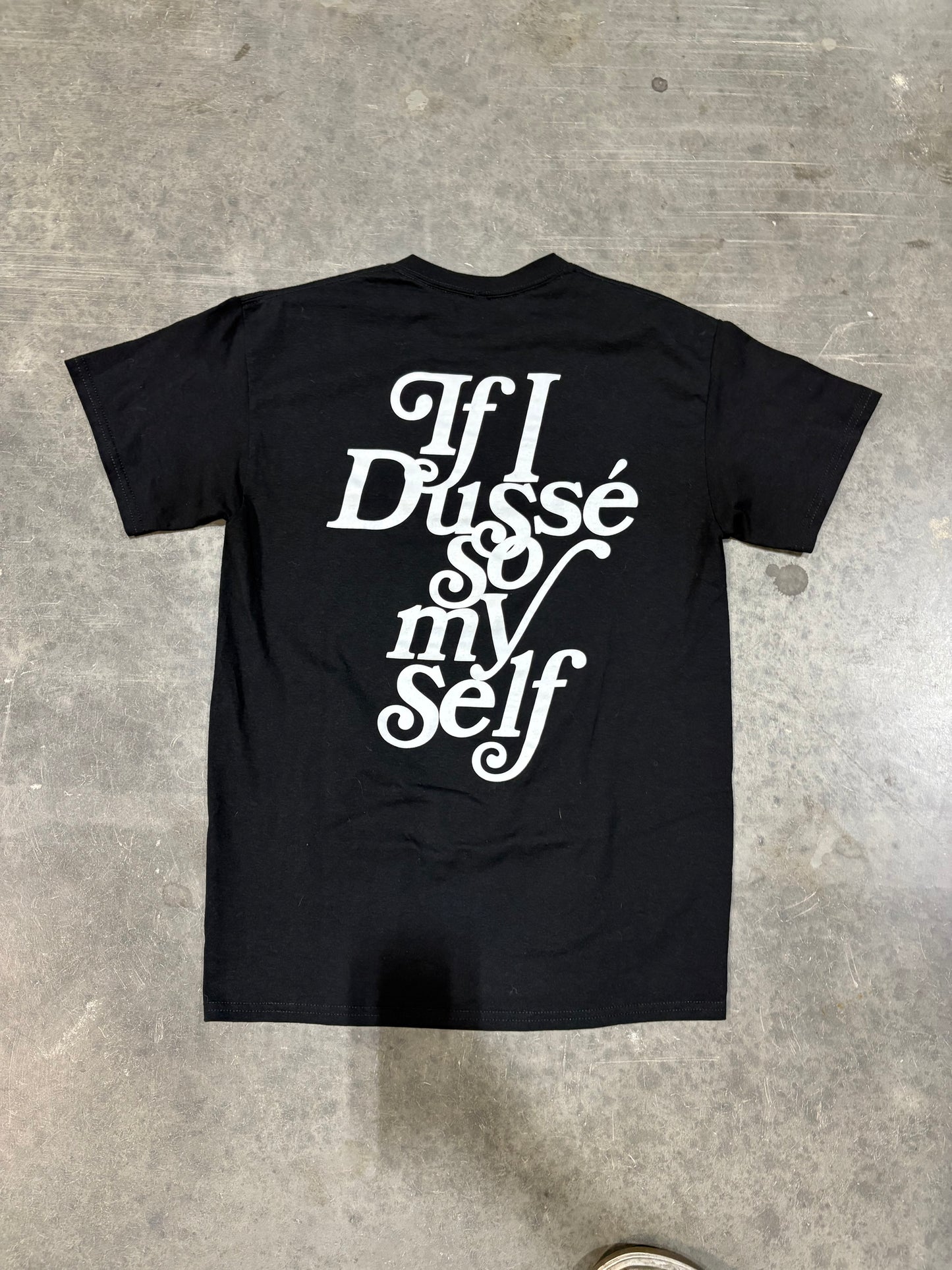Dussè Graphic Tee