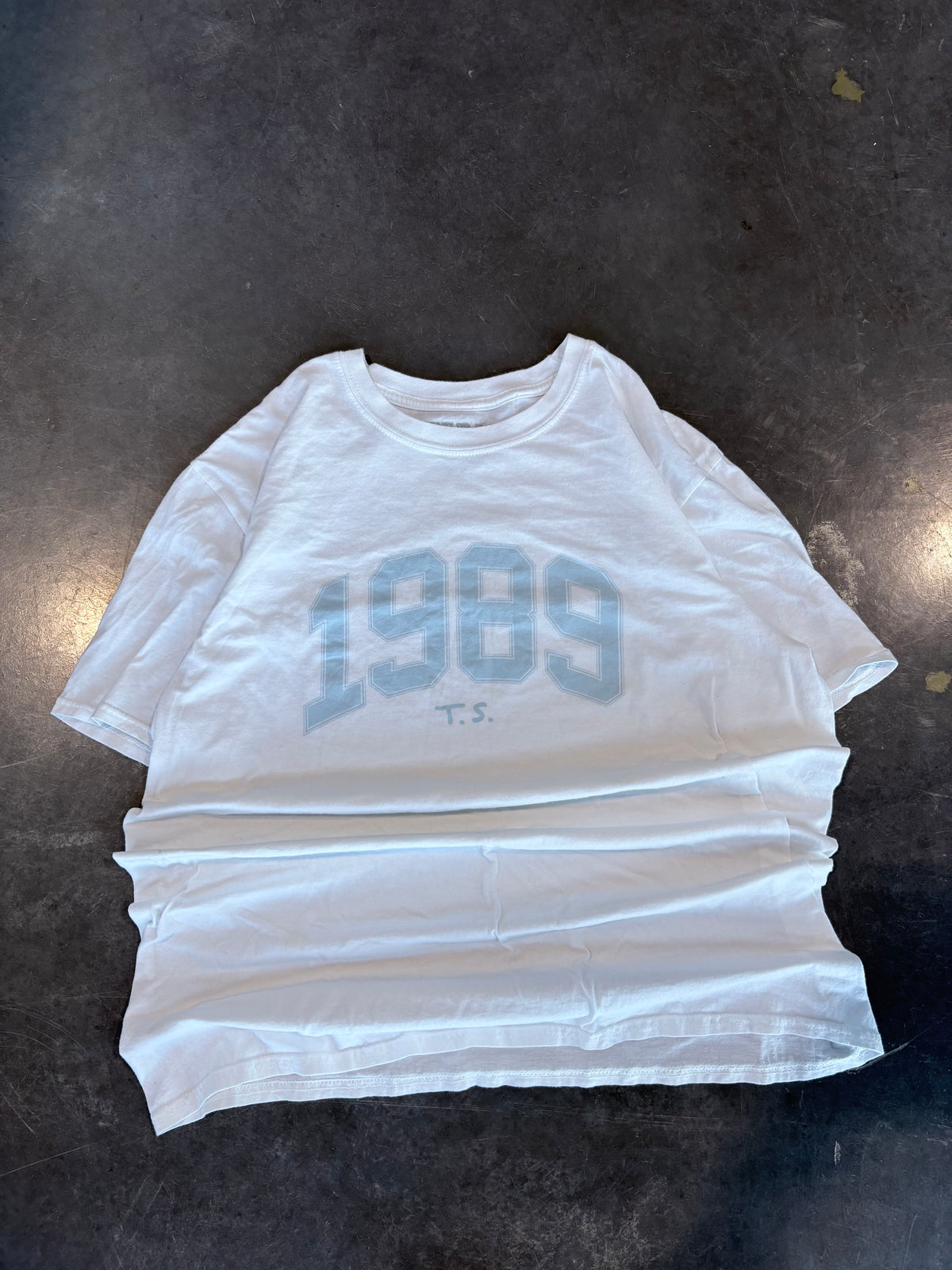 Taylor Swift 1989 Graphic Tee